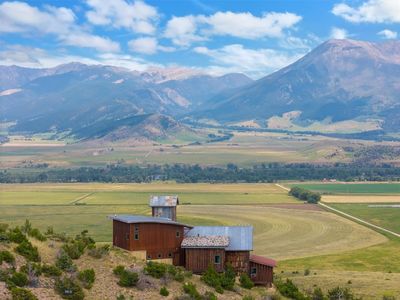 163 Spring Creek Hills Rd, Livingston, MT, 59047