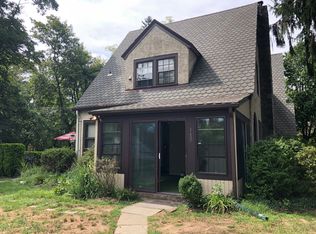 115 Degroff Pl, Park Ridge, NJ 07656