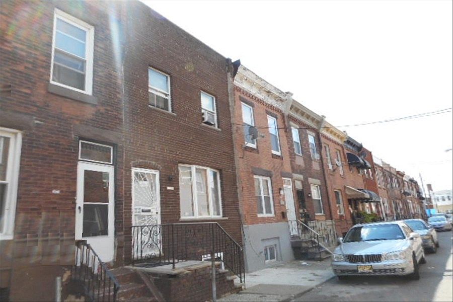 2nd image of 2025 S Croskey St