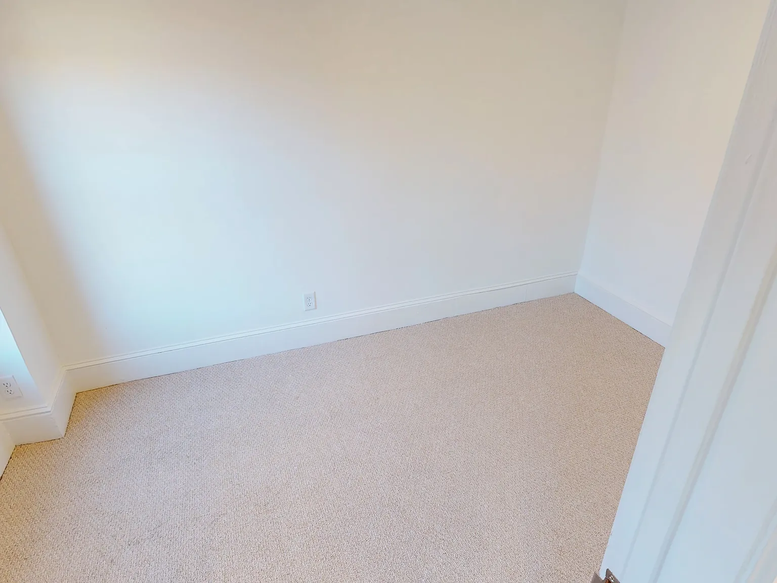 1 bed, 9999 sqft, $3,100 — Photo 2