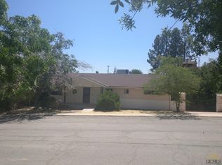 516 Harding Ave, Taft, CA 93268