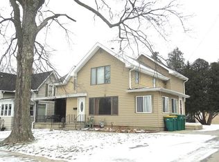 529 W State St, Sycamore, IL 60178