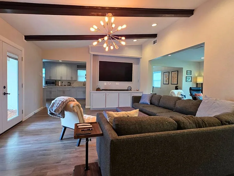 San Sebastian Ln — Photo 27