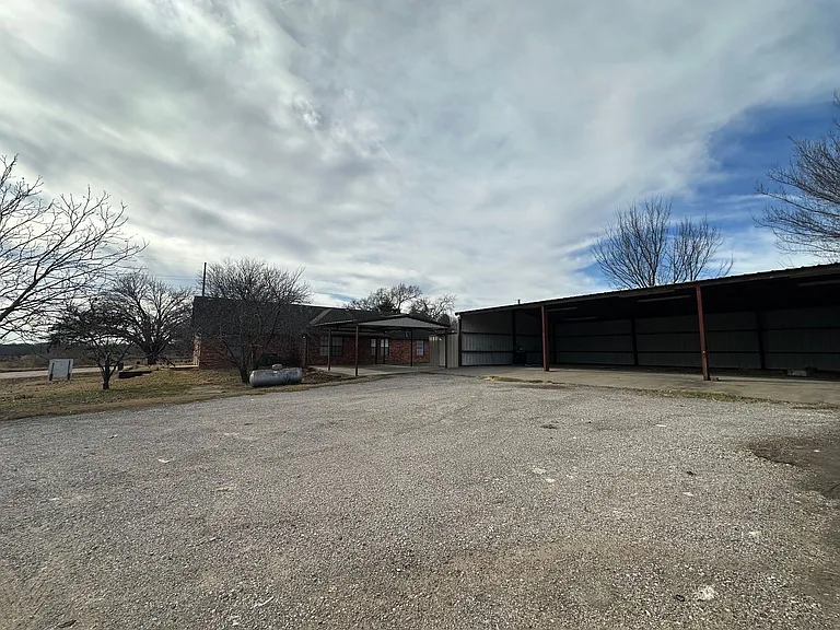 8869 Liberty Rd — Photo 25