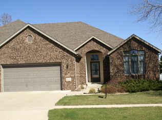 105 Hamilton Cir, Aberdeen, SD 57401