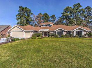 201 Crown Colony Dr, Lufkin, TX 75901