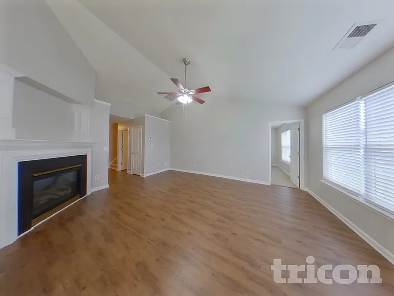 2104 Gold Nugget Dr — Photo 3