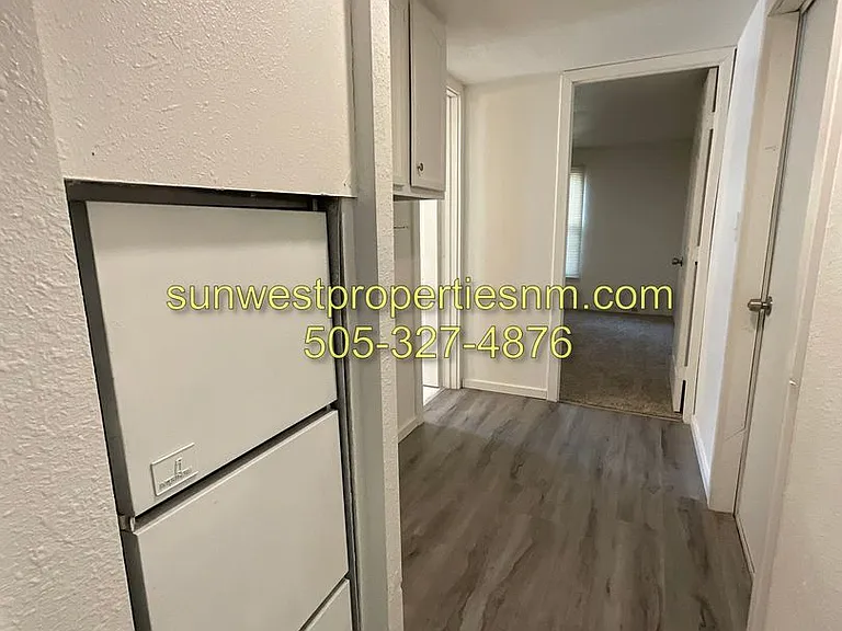 1310 Sanchez Ln — Photo 5