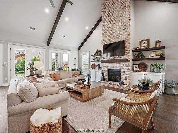 5th image of 4816 Crystal Ridge Ct
