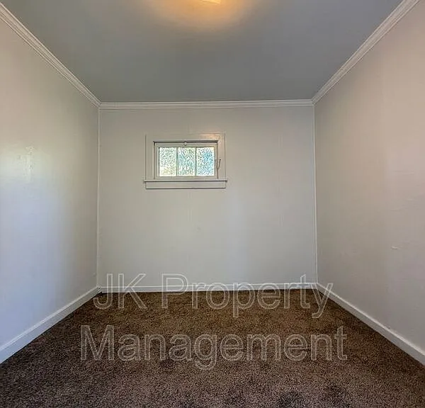 511 33rd St N — Photo 18