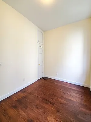 Rented by Nest Seekers International | media 13