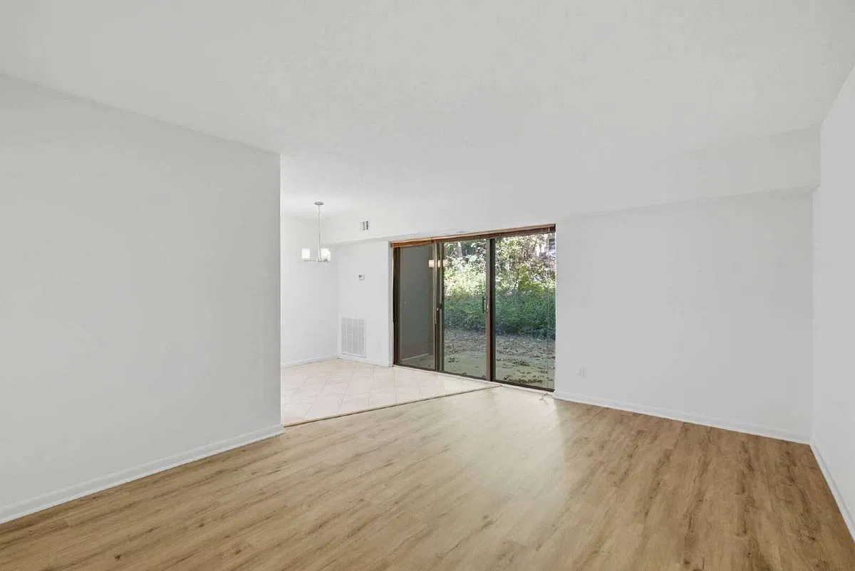 11600 Stoneview Sq — Photo 4