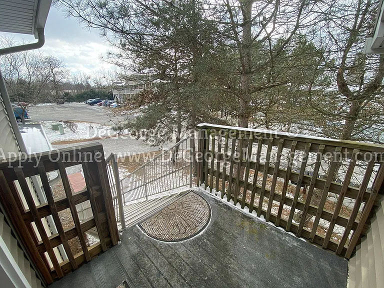 Burdick Estates Apartments — Photo 26