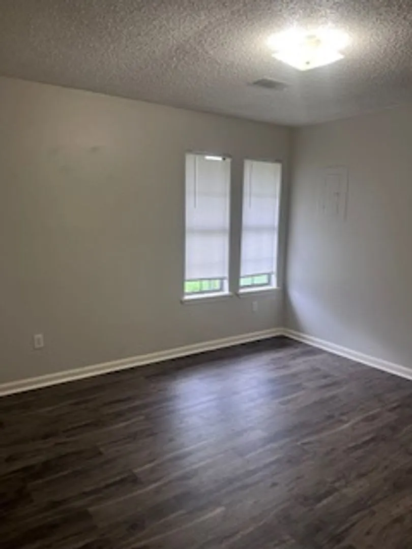 2 Bedroom Duplex on South Z in Fort Smith — Photo 2