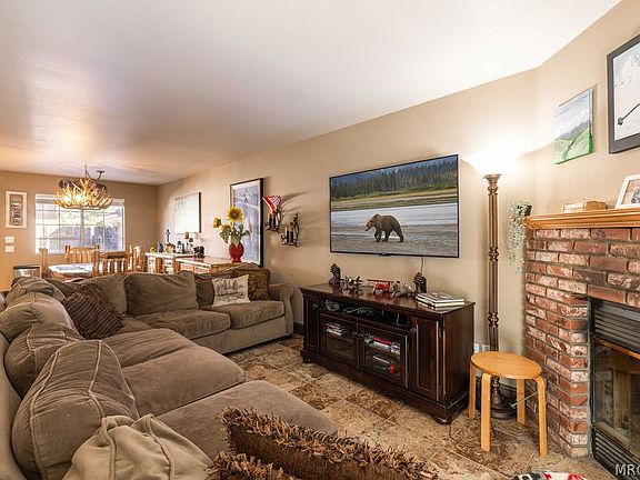 4th image of 1377 Club View Dr #5