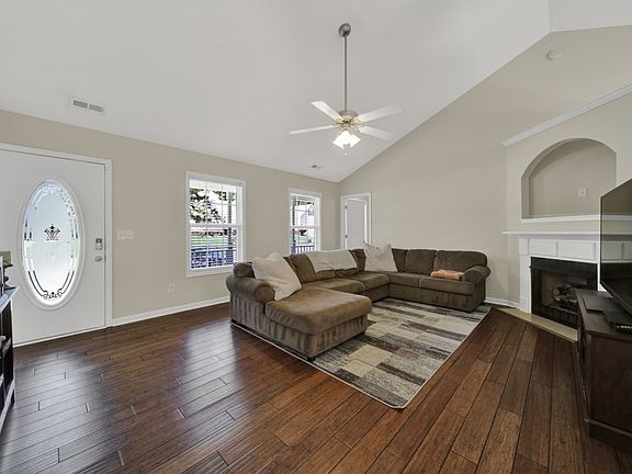 3rd image of 736 Painted Lady Ct