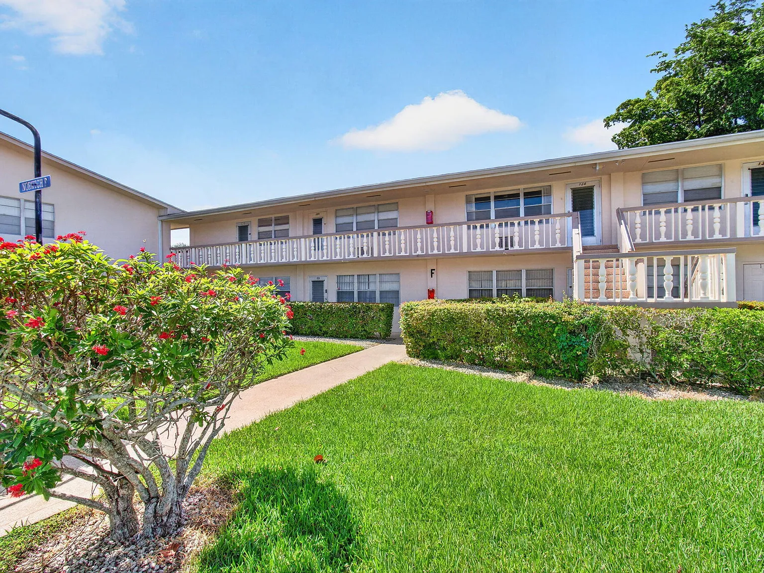 1 bed, 1.0 bath, 570 sqft, $1,375 — Photo 1