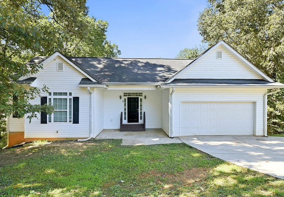 36 Hickory Holw SW