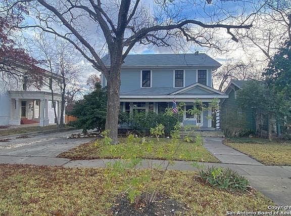 4th image of 928 W Mistletoe Ave