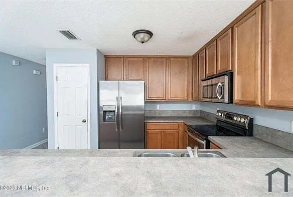 822 S Black Cherry Dr — Photo 2