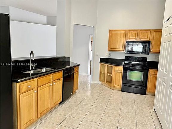 5th image of 11854 SW 8th St #0