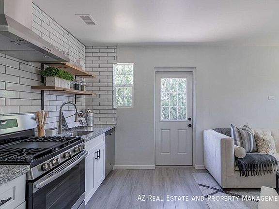 5th image of 1649 E Oak St APT 8