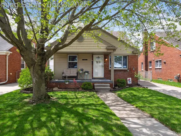 15645 Warwick Ave, Allen Park, MI 48101