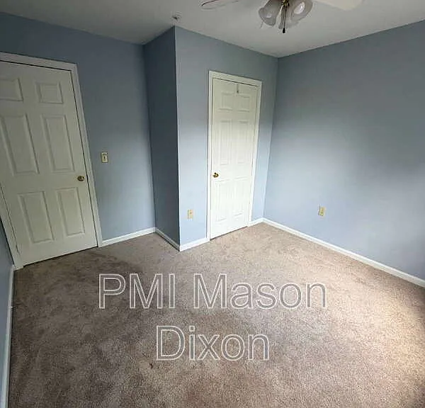 2404 Sandwich Ct — Photo 15