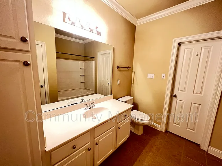 2104 Mount Hope Aly — Photo 11