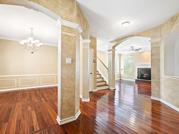 5th image of 2538 Somerall