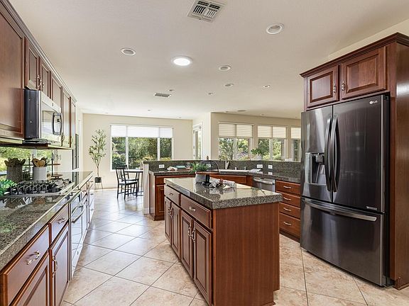 4th image of 2538 Walden View Ln