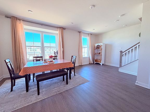 4th image of 151 Arden Way