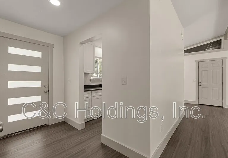 4541 E 32nd Pl — Photo 3