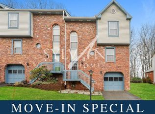 2305 Timberglen Dr, Imperial, PA