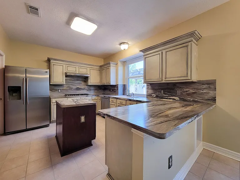 13602 Somersworth Dr — Photo 7