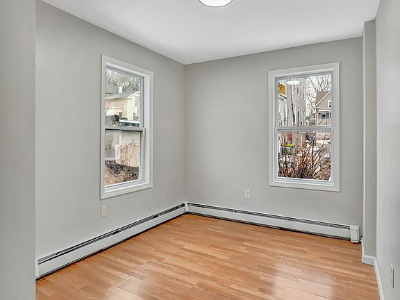 4th image of 124 Central Ave #3