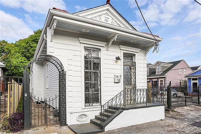 1st image of 736 Desire St