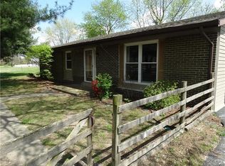 22 Melvin Dr, Granite City, IL