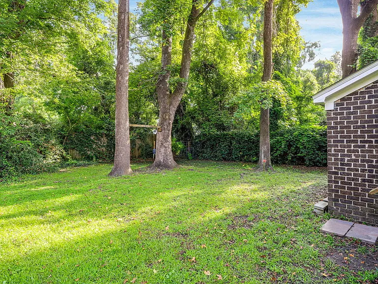 1728 Pinckney Park Dr #B — Photo 15