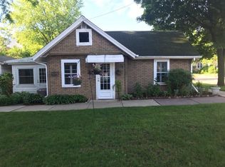 1035 Emerald St, Madison, WI 53715