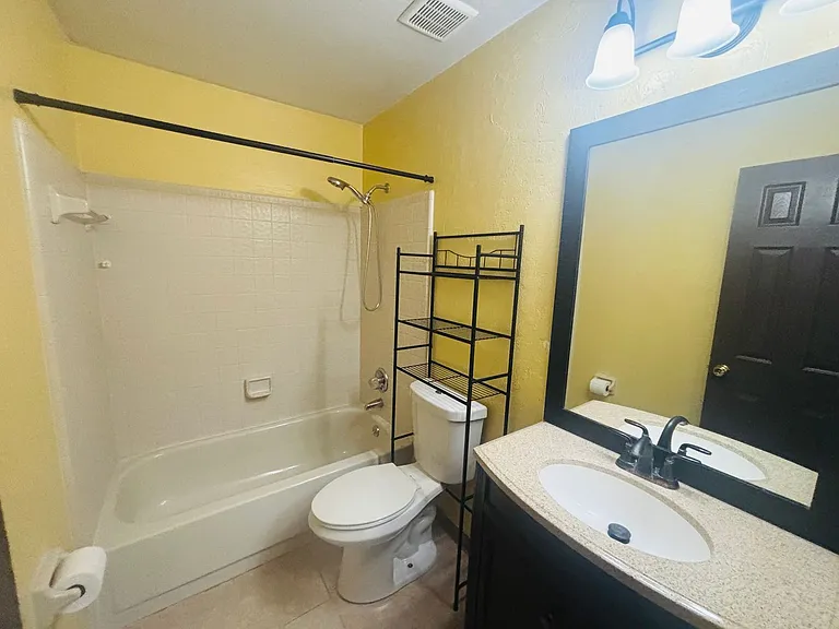 900 SW 62nd Blvd #G37 — Photo 23