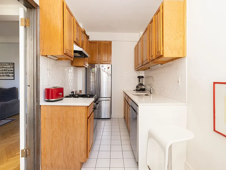 124 W 93rd St #6E — Photo 6