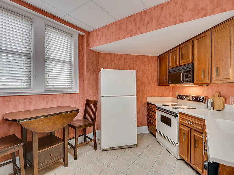 2068 Walton Way #409 — Photo 3
