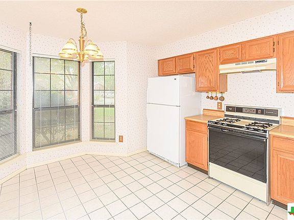 4th image of 6605 Zequiel Dr