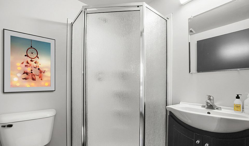 Ensuite bathroom