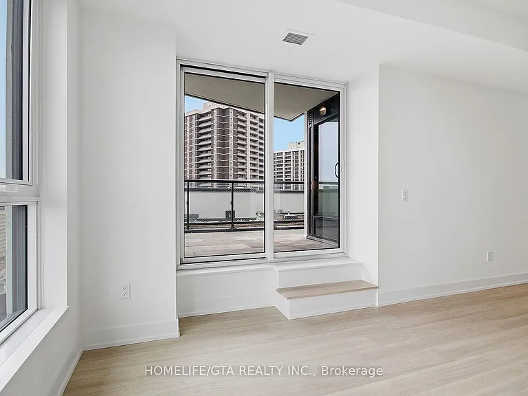 60 Central Park Dr #2104 — Photo 17
