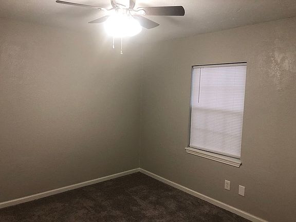 4th image of 2224 Doris Ave