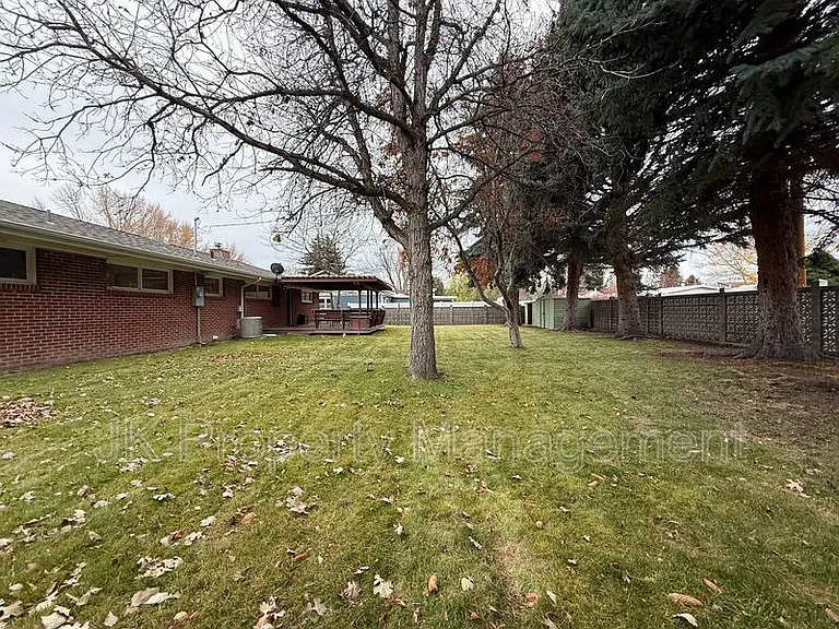 1726 Alder Dr — Photo 46
