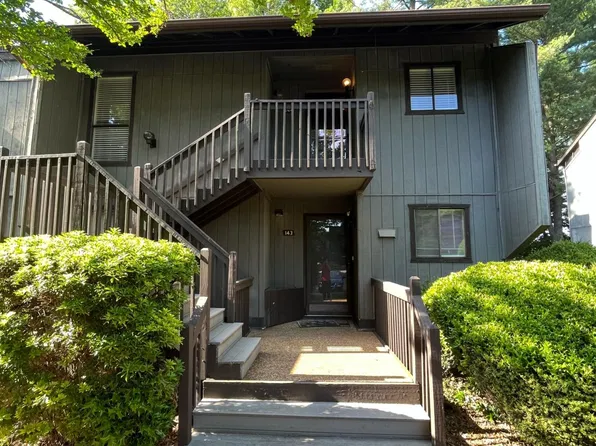 144 Cedar Cove Ln, Winston Salem, NC 27104