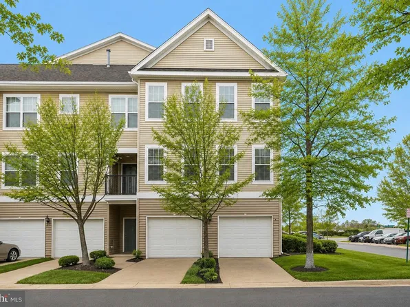 13375 Connor Dr #T, Centreville, VA 20120